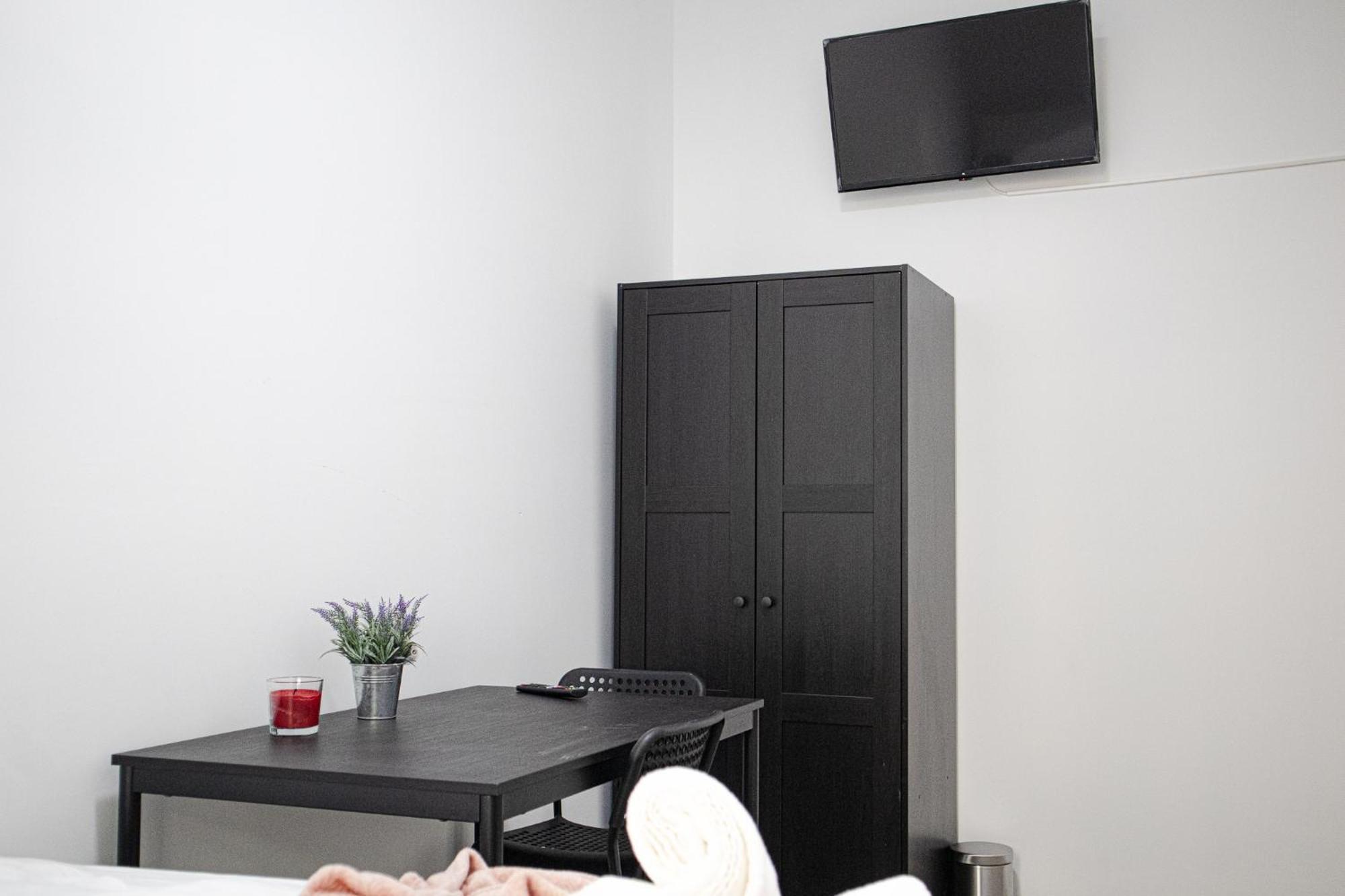 Affordable 5-Br Shared Apartment / Enkplatz U3 Getaway Βιέννη Εξωτερικό φωτογραφία